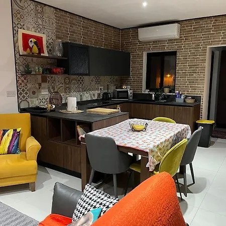 Duplex Maisonette With Roof *